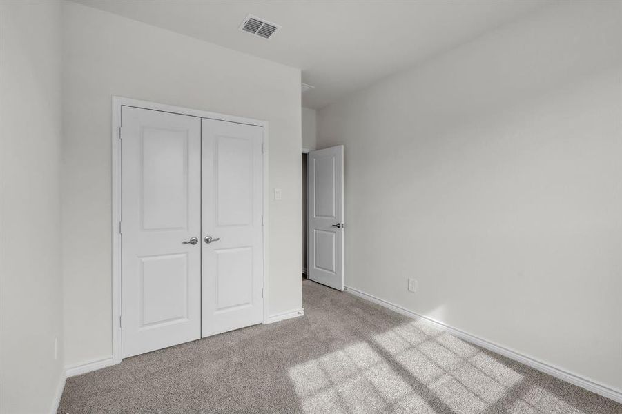 Spacious, unfurnished interior of a new home in The Landing at Hidden Lakes, McKinney (Image 18).