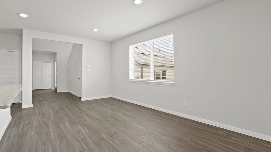 Spacious, unfurnished interior of a new home in Hunters Ranch, San Antonio (Image 13). Spacious, unfurnished interior of a new home in Hunters Ranch, San Antonio (Image 13).