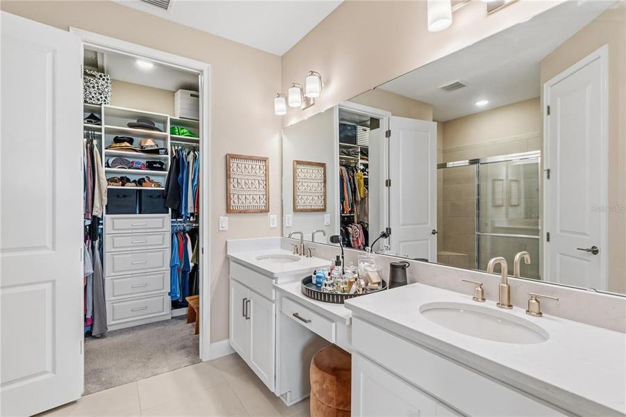 Furnished interior view inside a new home in , Lakewood Ranch (Image 15).