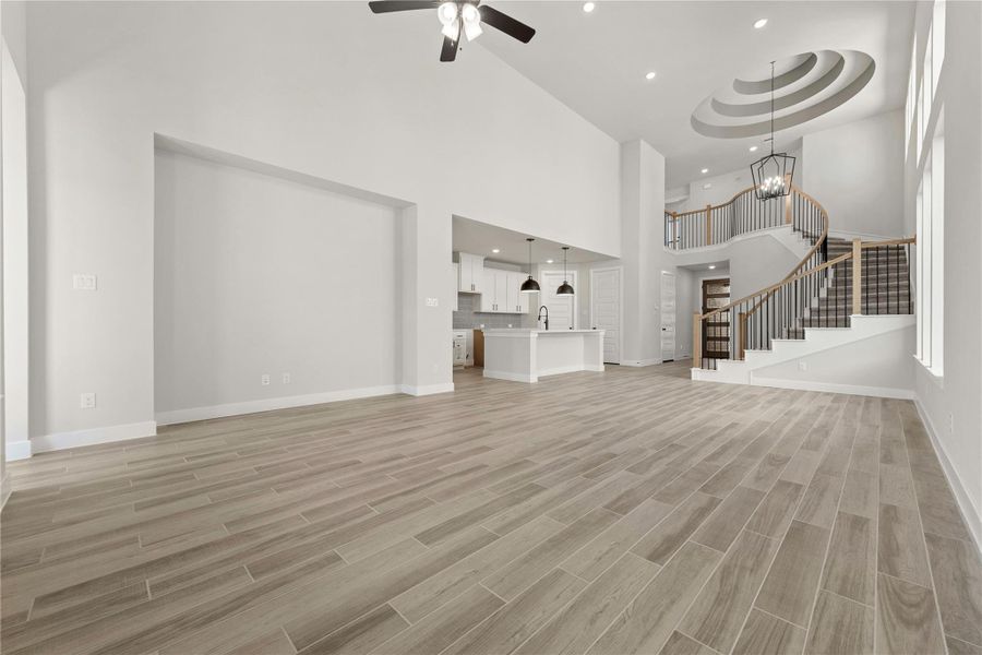 Representative image. Features, specifications, selections and colors may vary. Representative image. Features, specifications, selections and colors may vary.