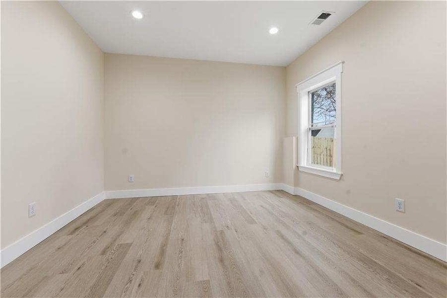 Spacious, unfurnished interior of a new home in , Mableton (Image 45).