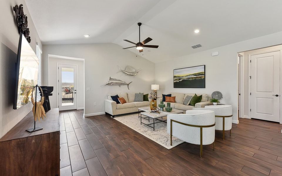 Representative furnished interior of a home built from the Pomona by Brookfield Residential in Traditional at Kissing Tree, San Marcos (Image 12). Representative furnished interior of a home built from the Pomona by Brookfield Residential in Traditional at Kissing Tree, San Marcos (Image 12).