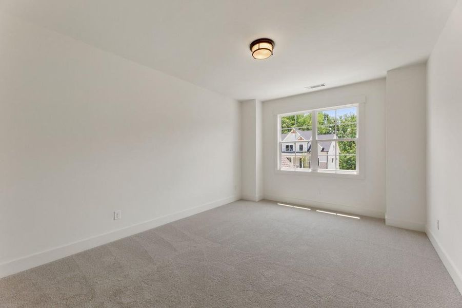 Spacious, unfurnished interior of a new home in Arden on Lanier, Cumming (Image 23).
