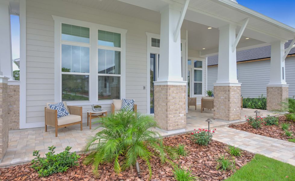 Exterior details and patio area of a home in Oakmont, Gainesville (Image 23).
