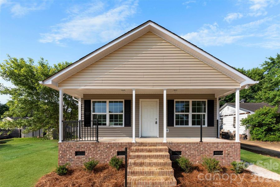 Exterior details and patio area of a home in , Rock Hill (Image 14).