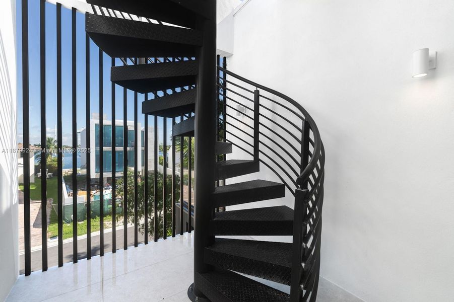 Image 53 of a home in .