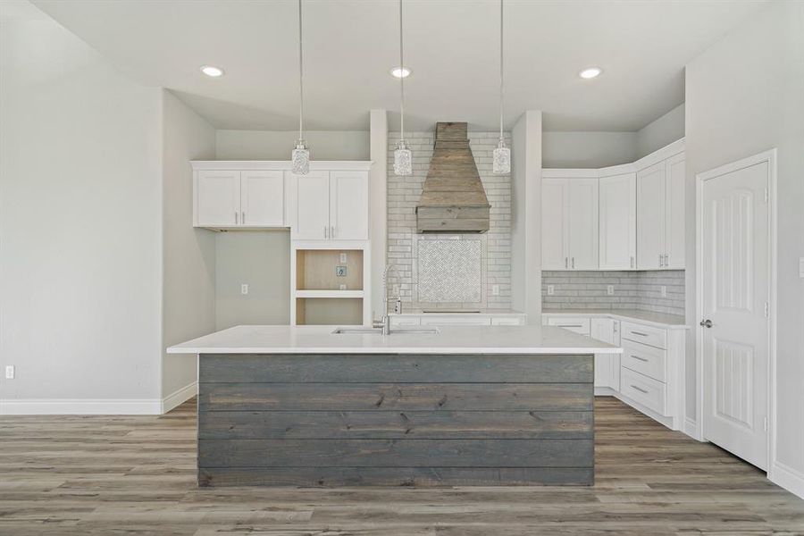 Large open-concept kitchen area!