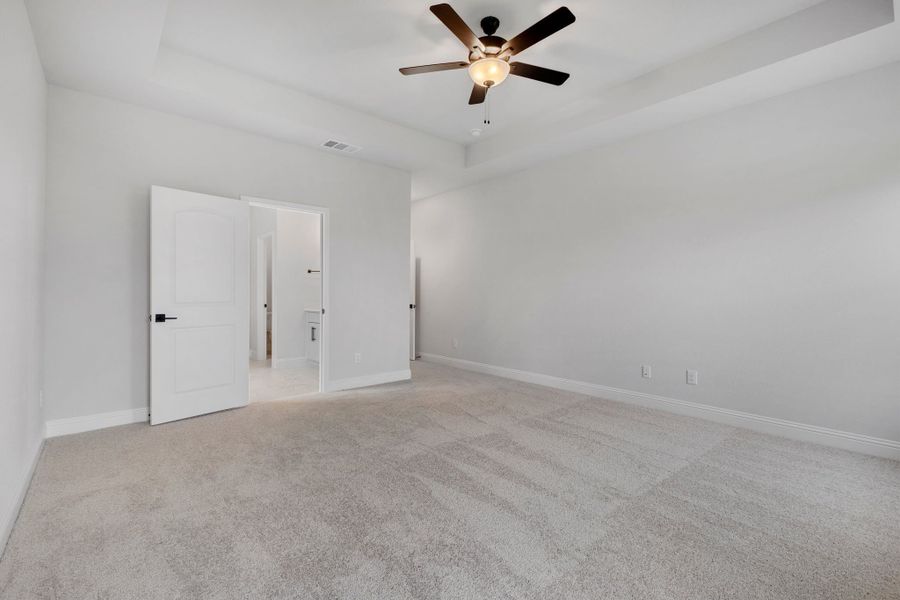 Spacious, unfurnished interior of a new home in Waverly Estates, Nevada (Image 63).