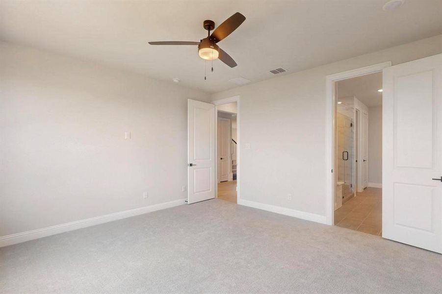Spacious, unfurnished interior of a new home in , Rowlett (Image 16).