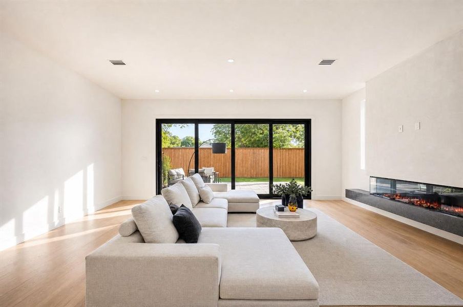 Furnished interior view inside a new home in , Dallas (Image 11).