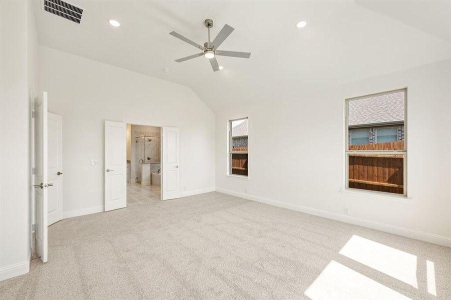 Spacious, unfurnished interior of a new home in Country Lakes, Denton (Image 37).