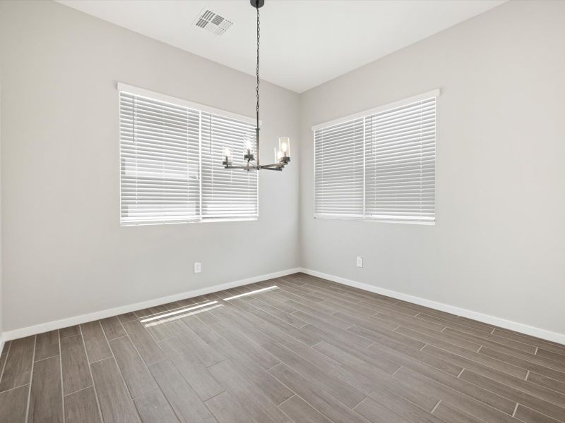 Spacious, unfurnished interior of a new home in Paloma Creek - Signature Series, Surprise (Image 9).