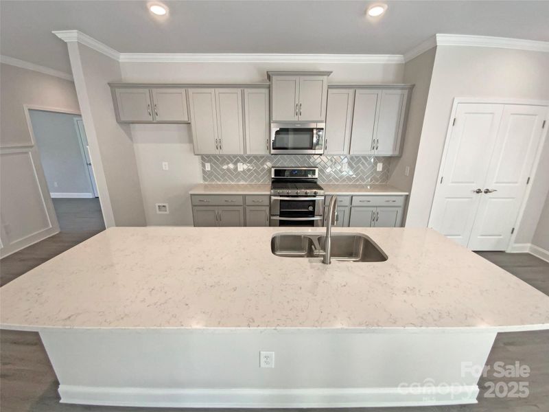 Furnished interior view inside a new home in Edgewater, Lancaster (Image 7).