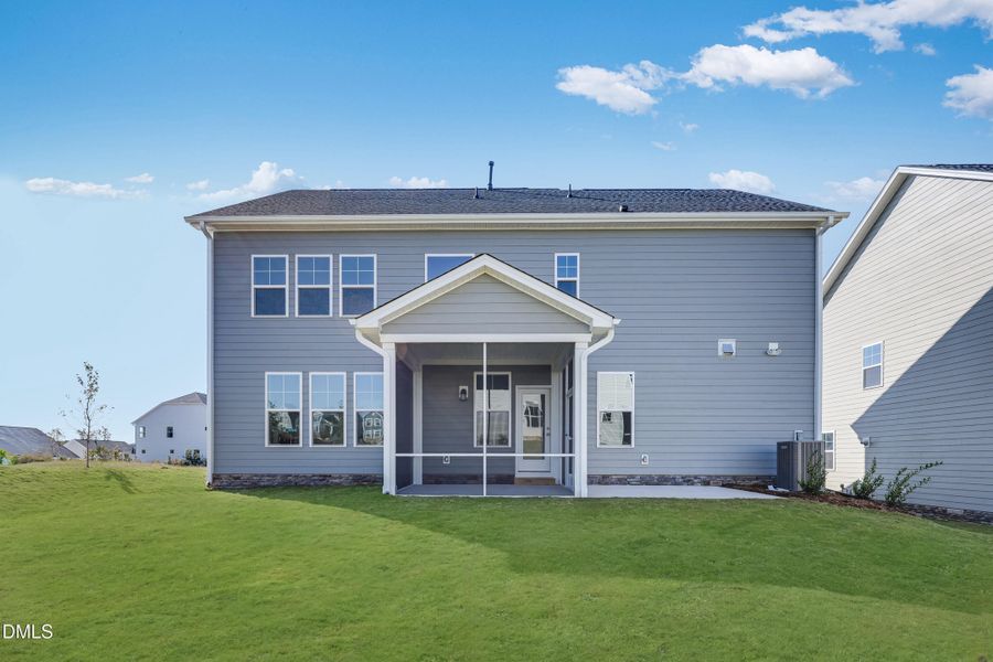 SUN_Stoneriver_Pic_Dalton_Back_1of1