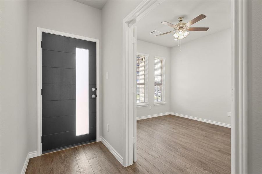 Spacious, unfurnished interior of a new home in Rocky Creek Crossing, Fort Worth (Image 8). Spacious, unfurnished interior of a new home in Rocky Creek Crossing, Fort Worth (Image 8).