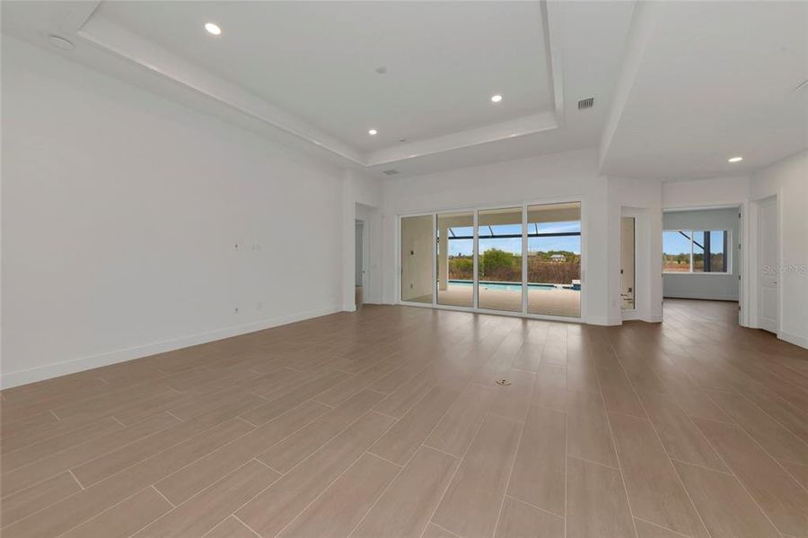 Spacious, unfurnished interior of a new home in , Sarasota (Image 42).