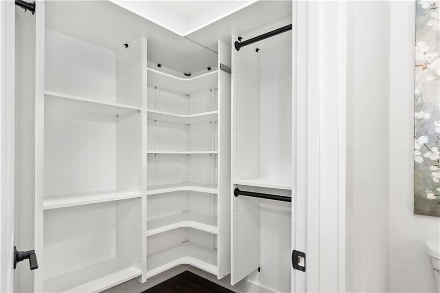 Spacious, unfurnished interior of a new home in , Stockbridge (Image 60).