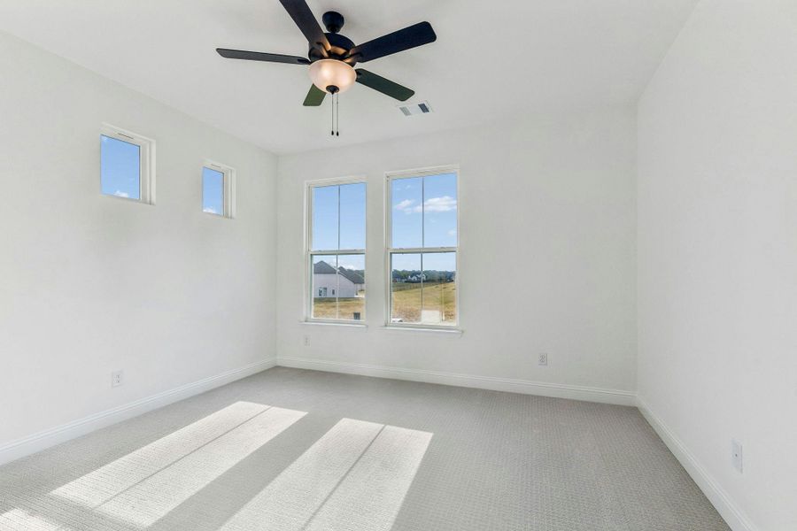 Representative unfurnished interior of a home built from the Hancock by Kindred Homes in Oak Creek Ranch, Waxahachie (Image 38).