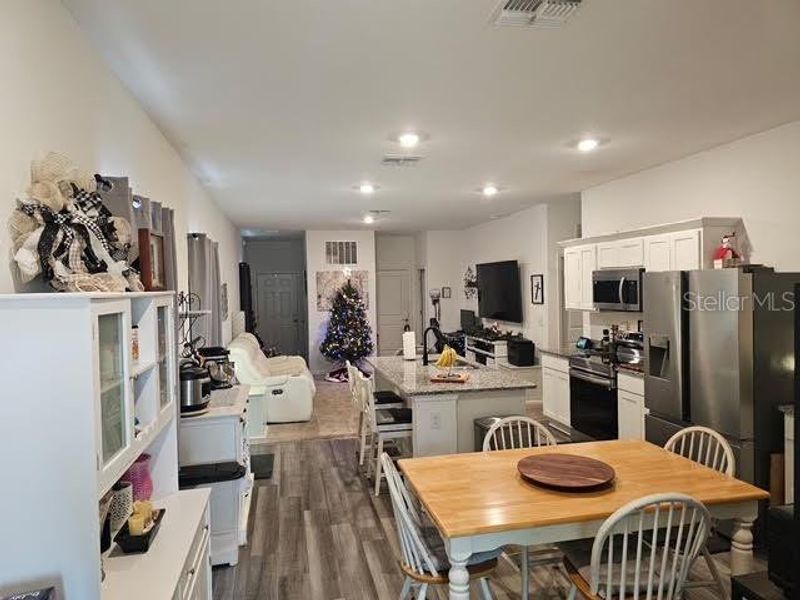 Furnished interior view inside a new home in Summerwoods, Parrish (Image 4). Furnished interior view inside a new home in Summerwoods, Parrish (Image 4).