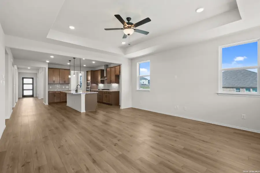 Spacious, unfurnished interior of a new home in Comanche Ridge, San Antonio (Image 34). Spacious, unfurnished interior of a new home in Comanche Ridge, San Antonio (Image 34).