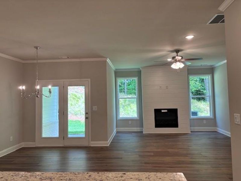 Spacious, unfurnished interior of a new home in Riversong, Duluth (Image 14).