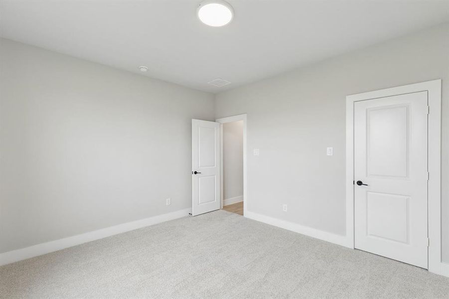 Spacious, unfurnished interior of a new home in Ellis Ranch Estates, Waxahachie (Image 29).