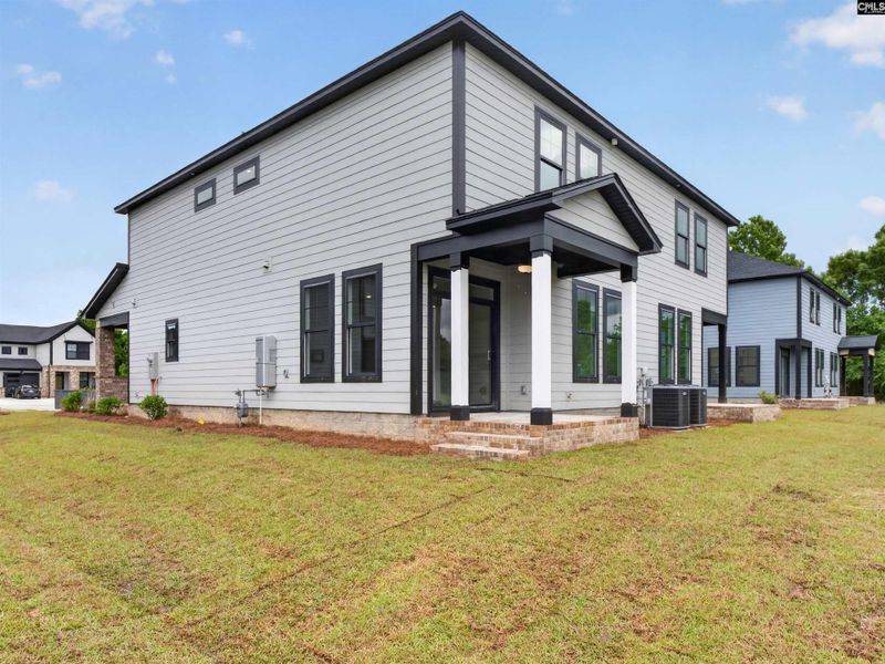 Exterior details and patio area of a home in Dunbar Village, Cayce (Image 3).