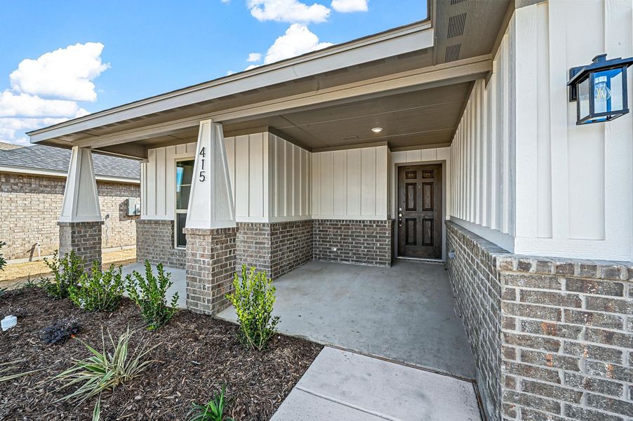 Representative exterior details of a home built from the Cambria I by Cheldan Homes in Craftsmen's Corner, Cleburne (Image 3).