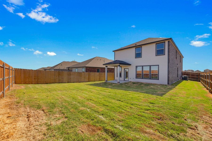Exterior details and patio area of a home in Salerno - Heritage Collection, Round Rock (Image 22).