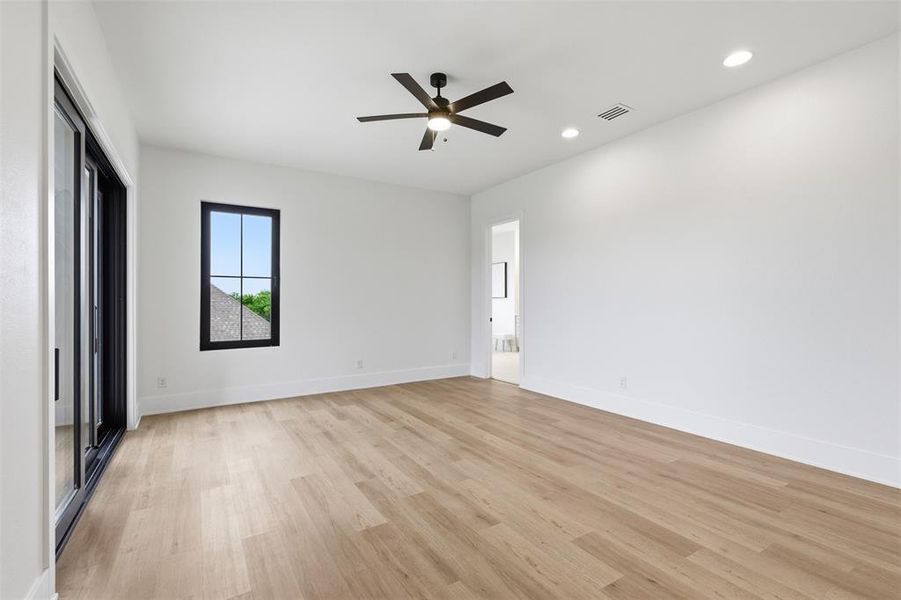 Spacious, unfurnished interior of a new home in , Fort Worth (Image 36).
