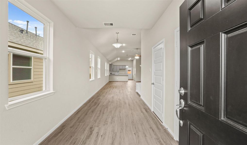 Welcoming foyer (*Photo not of actual home and used for illustration purposes only.)