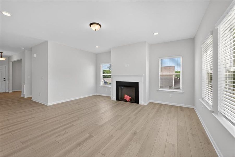Spacious, unfurnished interior of a new home in Allen Manor, Hoschton (Image 16).