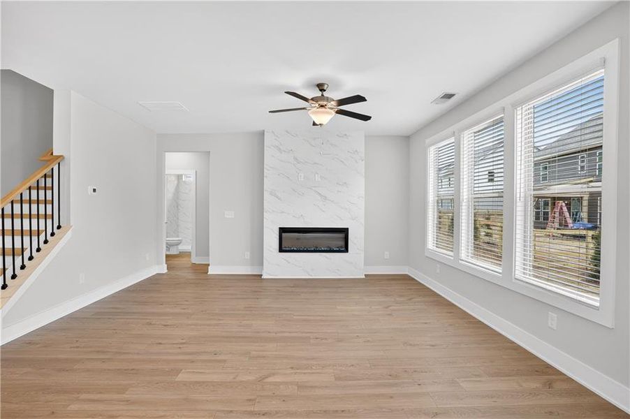 Spacious, unfurnished interior of a new home in The Fairways at Mirror Lake, Villa Rica (Image 17).