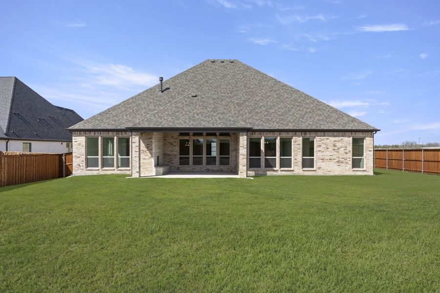 Representative exterior details of a home built from the Somerset by Windsor Homes in Winding Creek, Rockwall (Image 4).