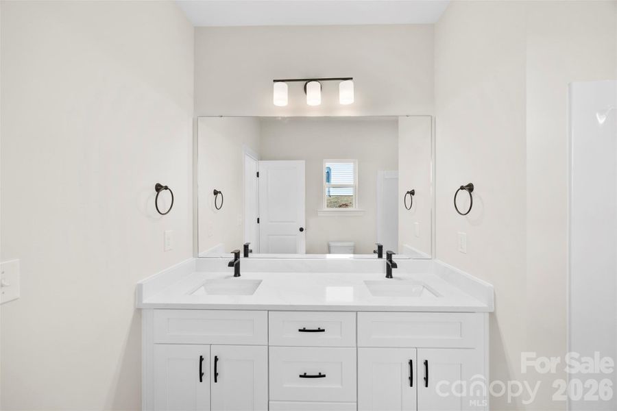 Furnished interior view inside a new home in , Kings Mountain (Image 6).