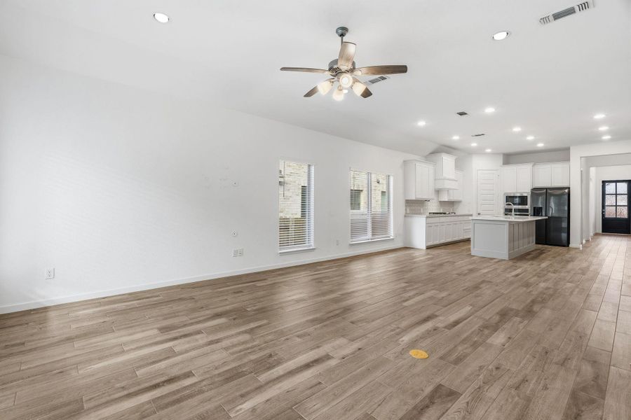 Spacious, unfurnished interior of a new home in , Georgetown (Image 20).