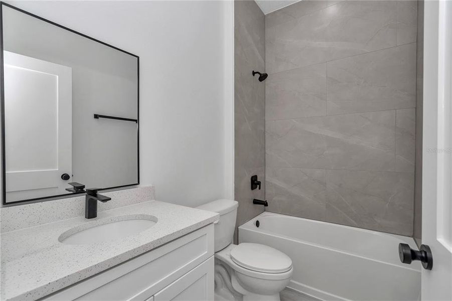 Furnished interior view inside a new home in , Dunnellon (Image 11).