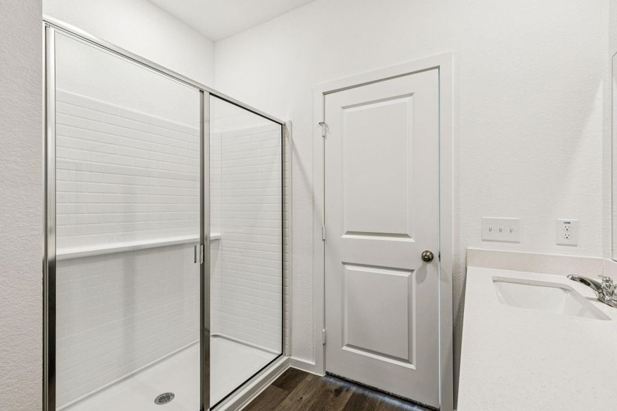 Furnished interior view inside a new home in River Ranch, Dayton (Image 8).