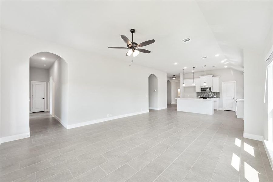Spacious, unfurnished interior of a new home in Hampton Park, Glenn Heights (Image 30). Spacious, unfurnished interior of a new home in Hampton Park, Glenn Heights (Image 30).