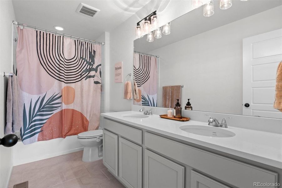 Furnished interior view inside a new home in , Aurora (Image 41).