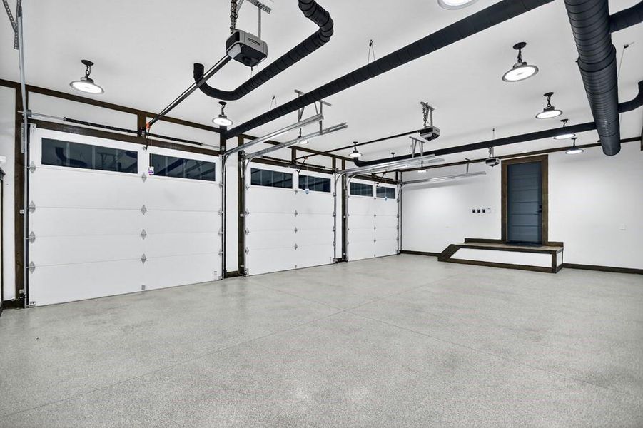 Image 98 of a home in .