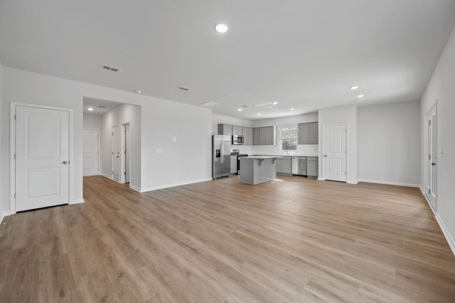 Spacious, unfurnished interior of a new home in Grand Arbor, Blythewood (Image 16).