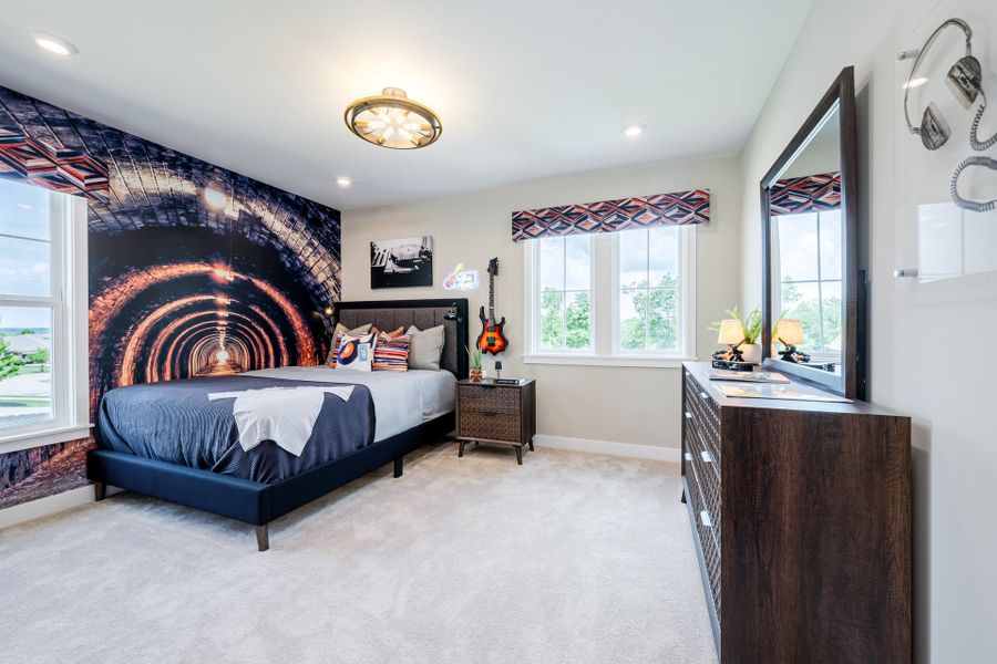 Representative furnished interior of a home built from the Finley by Fischer Homes in Twin Lakes, Hoschton (Image 38).