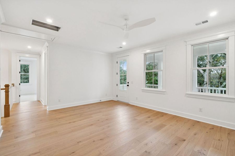 Spacious, unfurnished interior of a new home in , Mount Pleasant (Image 29).