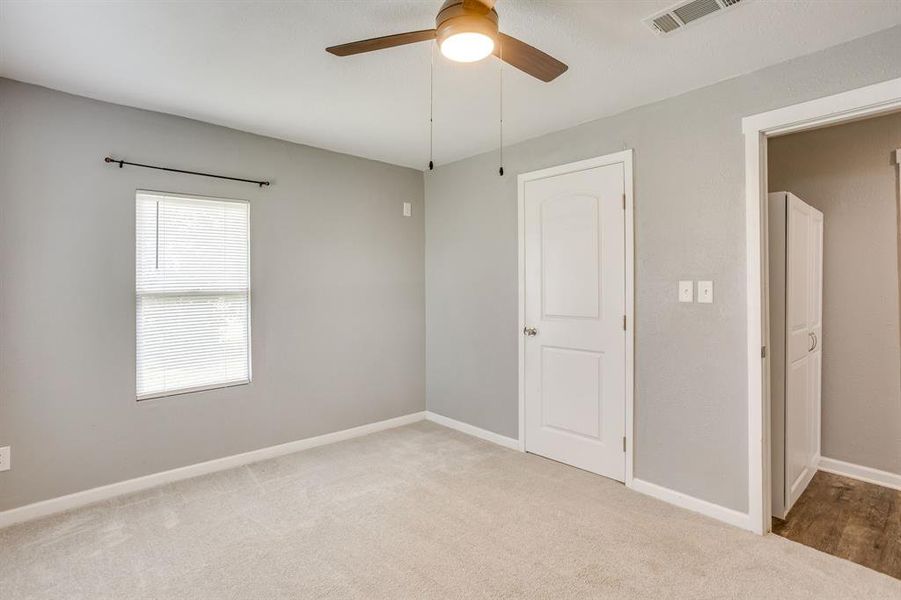 Spacious, unfurnished interior of a new home in , Mineral Wells (Image 16).
