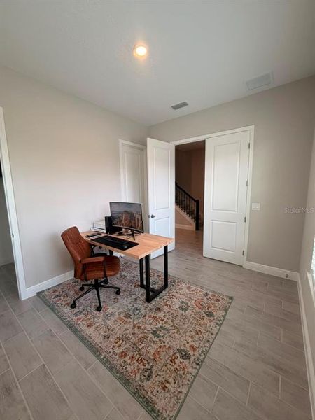 Furnished interior view inside a new home in , Winter Garden (Image 26).