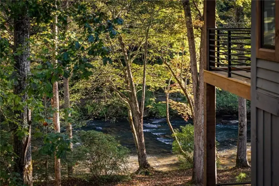 Natural landscape and outdoor views near in Ellijay (Image 14). Natural landscape and outdoor views near in Ellijay (Image 14).
