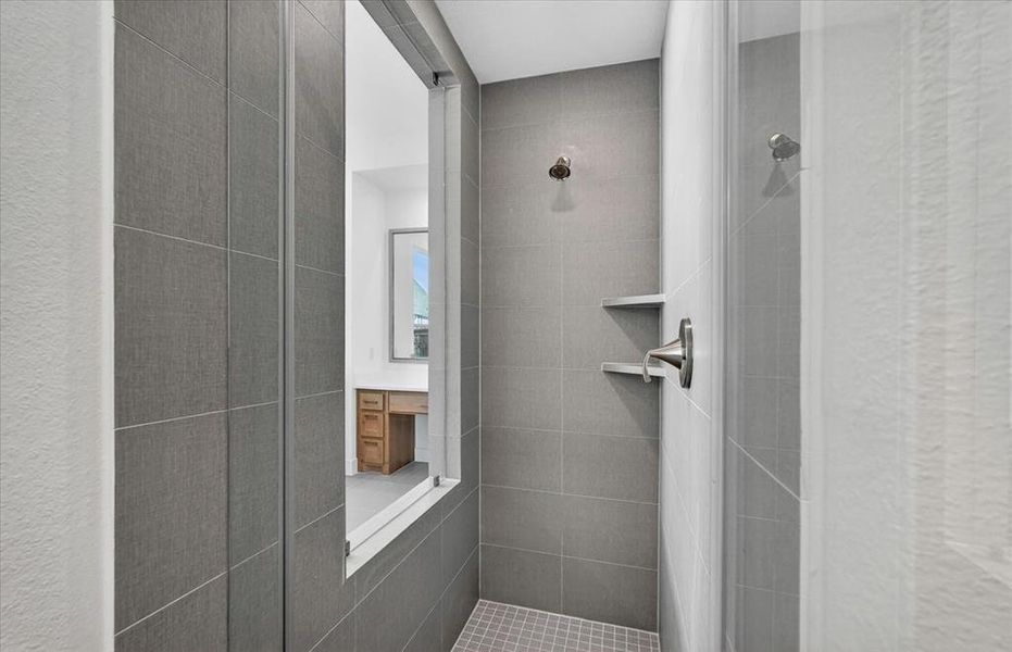 Close-up of interior finishes inside a home in Quail Hollow, Rockwall (Image 14).