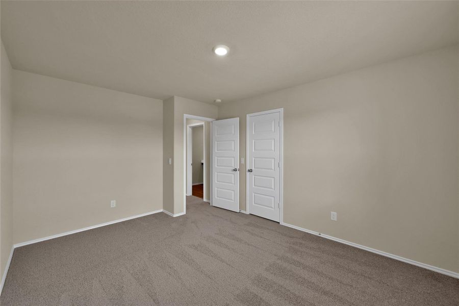 Spacious, unfurnished interior of a new home in Lakes at Black Oak, Magnolia (Image 21).