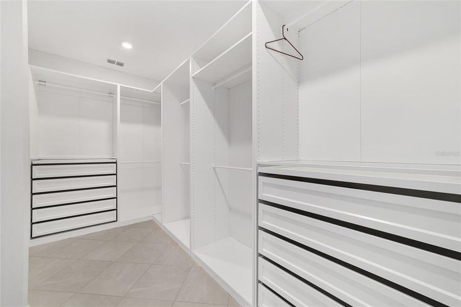 Spacious, unfurnished interior of a new home in Calesa Township, Ocala (Image 62).